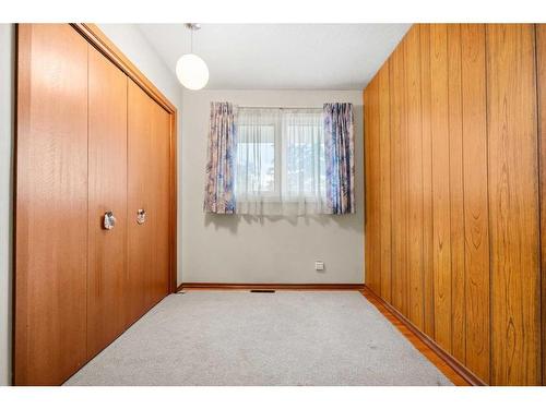 5711 Dalmead Crescent Nw, Calgary, AB - Indoor Photo Showing Other Room