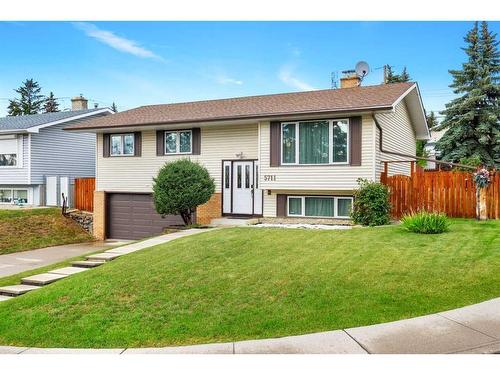 5711 Dalmead Crescent Nw, Calgary, AB - Outdoor With Facade