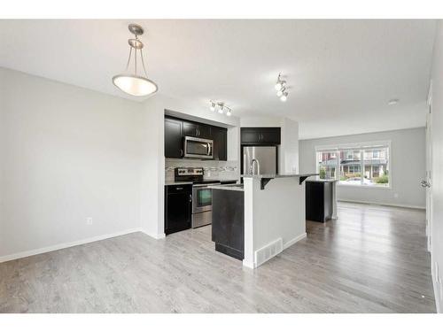 493 Evanston Drive Nw, Calgary, AB - Indoor Photo Showing Kitchen