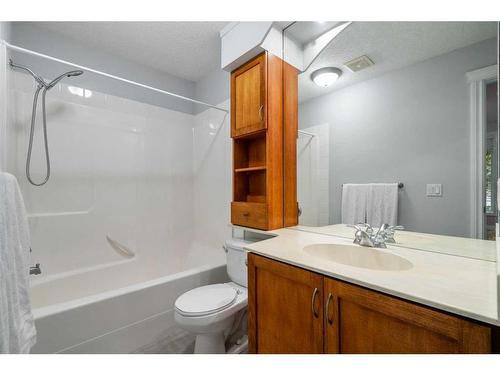 1107-24 Hemlock Crescent Sw, Calgary, AB - Indoor Photo Showing Bathroom