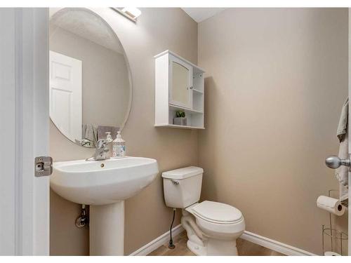 2080 Reunion Boulevard Nw, Airdrie, AB - Indoor Photo Showing Bathroom