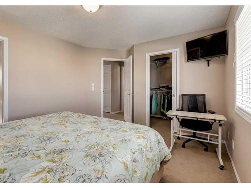 2080 Reunion Boulevard Nw, Airdrie, AB - Indoor Photo Showing Bedroom