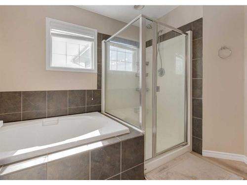 2080 Reunion Boulevard Nw, Airdrie, AB - Indoor Photo Showing Bathroom