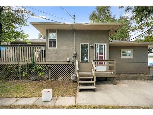 1468 Renfrew Drive Ne, Calgary, AB - Outdoor With Deck Patio Veranda