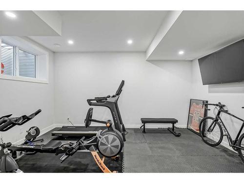 412 6A Street Ne, Calgary, AB - Indoor Photo Showing Gym Room