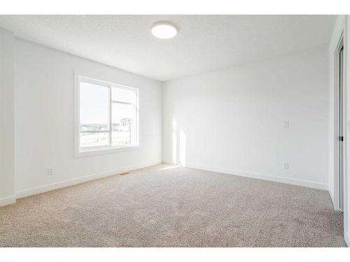 8 Royston Walk Nw, Calgary, AB - Indoor Photo Showing Other Room