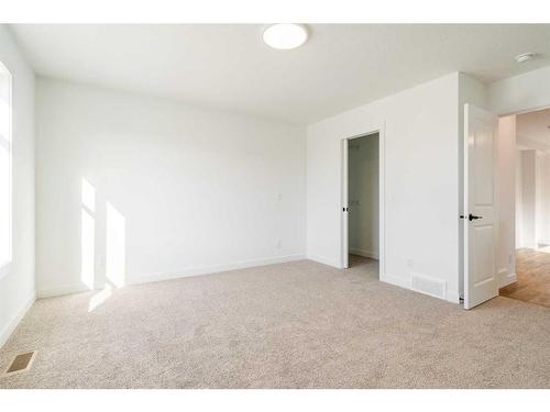 8 Royston Walk Nw, Calgary, AB - Indoor Photo Showing Other Room