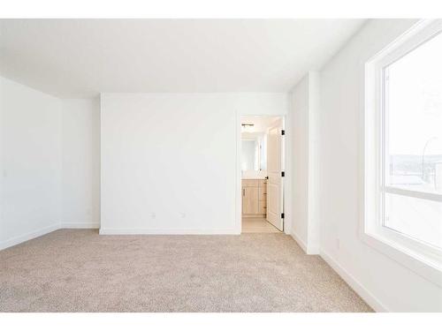 8 Royston Walk Nw, Calgary, AB - Indoor Photo Showing Other Room