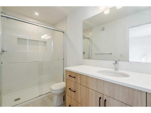 8 Royston Walk Nw, Calgary, AB - Indoor Photo Showing Bathroom