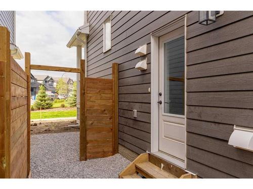 8 Royston Walk Nw, Calgary, AB - Outdoor With Exterior