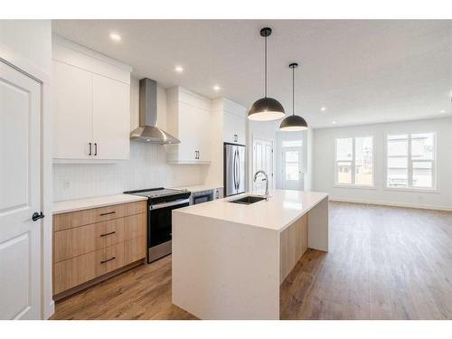 8 Royston Walk Nw, Calgary, AB - Indoor Photo Showing Kitchen With Upgraded Kitchen