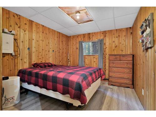 9 Hidden Acres Close, Rural Clearwater County, AB - Indoor Photo Showing Bedroom