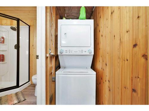 9 Hidden Acres Close, Rural Clearwater County, AB - Indoor Photo Showing Laundry Room