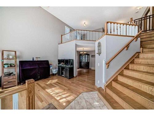 8 Arbour Glen Close Nw, Calgary, AB - Indoor Photo Showing Other Room