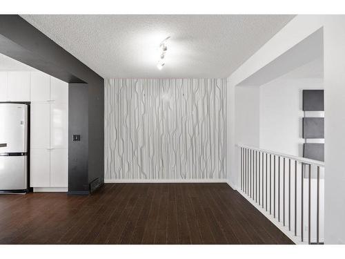 3338 New Brighton Gardens Se, Calgary, AB - Indoor Photo Showing Other Room