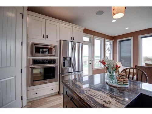 232060 Range Road 245, Rural Wheatland County, AB - Indoor Photo Showing Kitchen