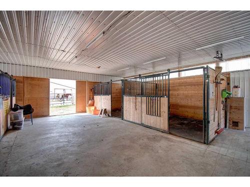 232060 Range Road 245, Rural Wheatland County, AB - Indoor