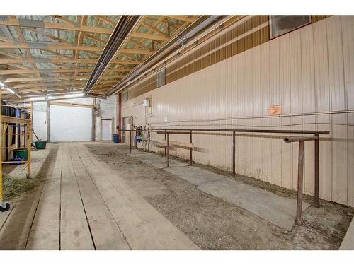 232060 Range Road 245, Rural Wheatland County, AB - Indoor