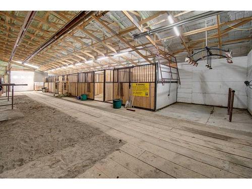 232060 Range Road 245, Rural Wheatland County, AB - Indoor Photo Showing Garage