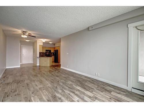 617-8710 Horton Road Sw, Calgary, AB - Indoor