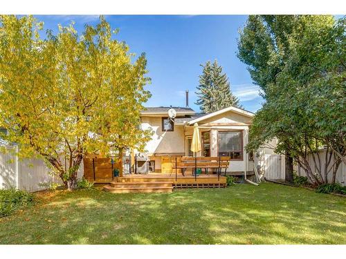 107 Scenic Glen Place Nw, Calgary, AB - Outdoor With Deck Patio Veranda