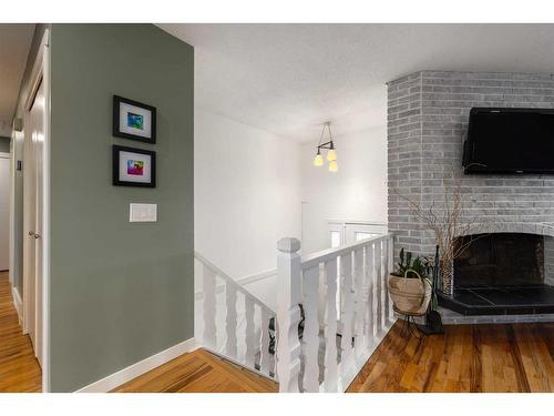 267 Queen Alexandra Road Se, Calgary, AB - Indoor Photo Showing Other Room