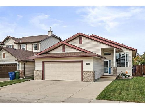 41 Thornbird Rise, Airdrie, AB - Outdoor With Facade