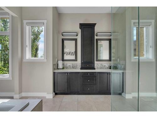 124 Cranbrook View Se, Calgary, AB - Indoor Photo Showing Bathroom