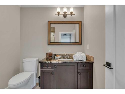 124 Cranbrook View Se, Calgary, AB - Indoor Photo Showing Bathroom