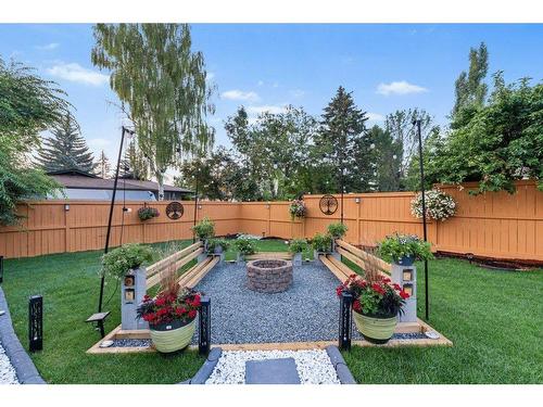 616 Cedarille Way Sw, Calgary, AB - Outdoor With Backyard