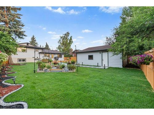 616 Cedarille Way Sw, Calgary, AB - Outdoor