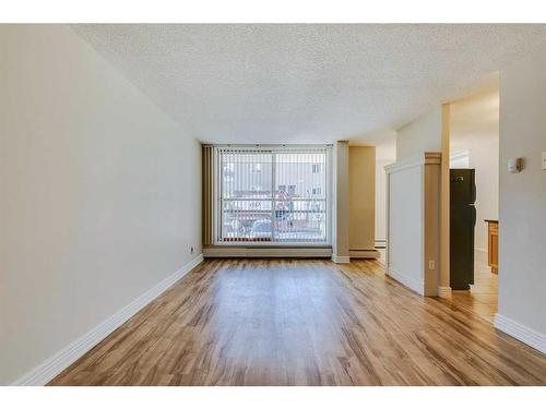 104-1123 13 Avenue Sw, Calgary, AB - Indoor Photo Showing Other Room