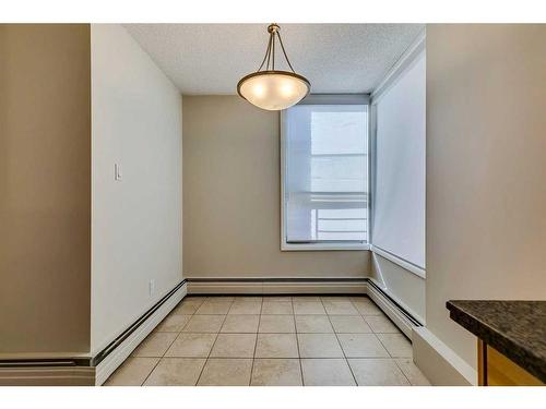 104-1123 13 Avenue Sw, Calgary, AB - Indoor Photo Showing Other Room