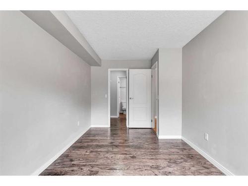 3105-13045 6 Street Sw, Calgary, AB - Indoor Photo Showing Other Room