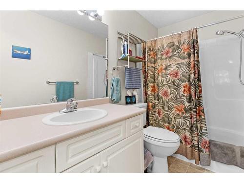 2327-1818 Simcoe Boulevard Sw, Calgary, AB - Indoor Photo Showing Bathroom