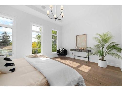 2610 6 Avenue Nw, Calgary, AB - Indoor Photo Showing Bedroom