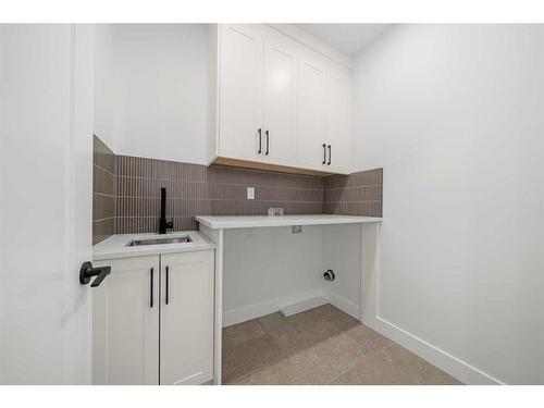 2610 6 Avenue Nw, Calgary, AB - Indoor Photo Showing Other Room