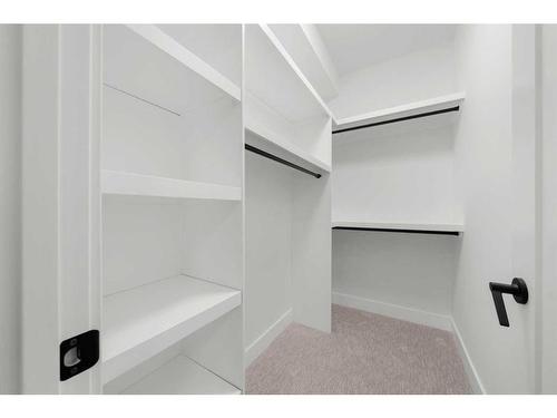 2610 6 Avenue Nw, Calgary, AB - Indoor With Storage