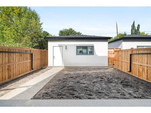 2610 6 Avenue Nw, Calgary, AB - Outdoor