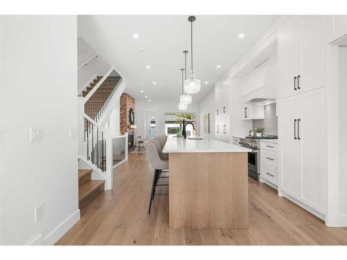 2610 6 Avenue Nw, Calgary, AB - Indoor Photo Showing Dining Room