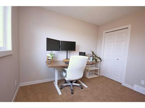 233 Evansdale Landing Nw, Calgary, AB - Indoor Photo Showing Office