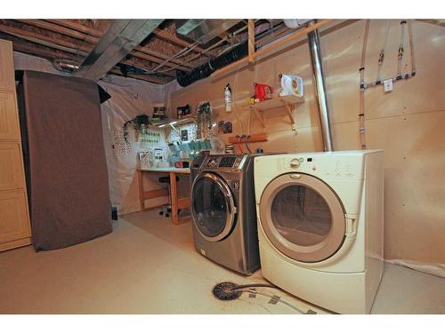 233 Evansdale Landing Nw, Calgary, AB - Indoor Photo Showing Laundry Room