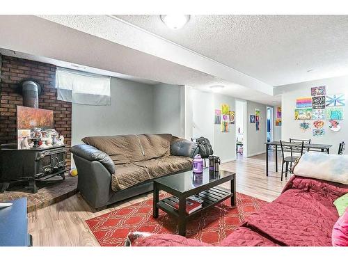 616 Marlborough Way Ne, Calgary, AB - Indoor