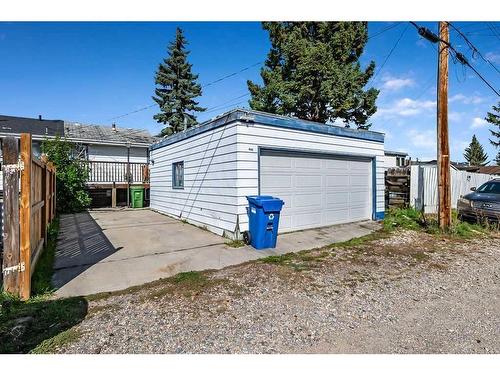 616 Marlborough Way Ne, Calgary, AB - Outdoor