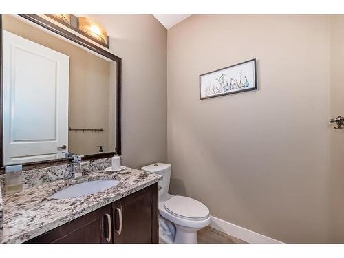 1620 17 Avenue Nw, Calgary, AB - Indoor Photo Showing Bathroom