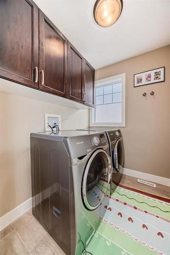 1620 17 Avenue Nw, Calgary, AB - Indoor Photo Showing Laundry Room