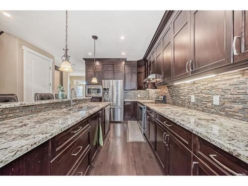 1620 17 Avenue Nw, Calgary, AB - Indoor Photo Showing Kitchen With Upgraded Kitchen