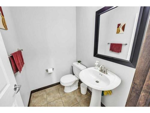 105 Aspenmere Place, Chestermere, AB - Indoor Photo Showing Bathroom