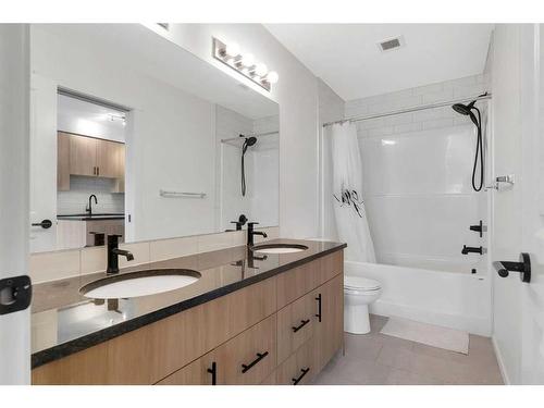 6102-15 Sage Meadows Landing Nw, Calgary, AB - Indoor Photo Showing Bathroom