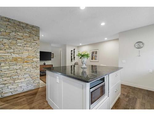 303 Woodpark Place, Calgary, AB - Indoor Photo Showing Kitchen